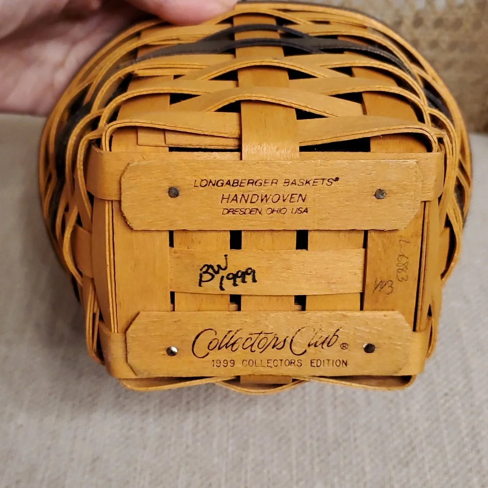 Longaberger Collector's Club 1999 Renewal Handcrafted Woven Basket Set
